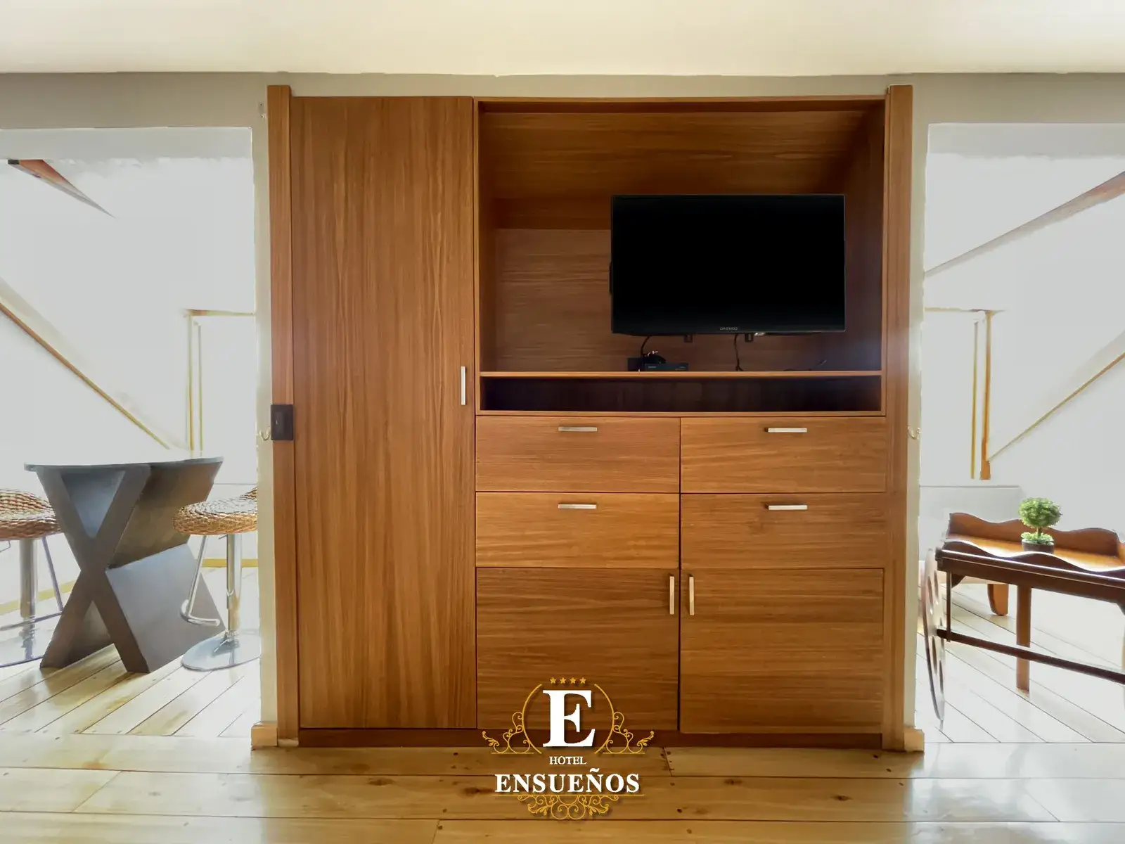 Suites 7